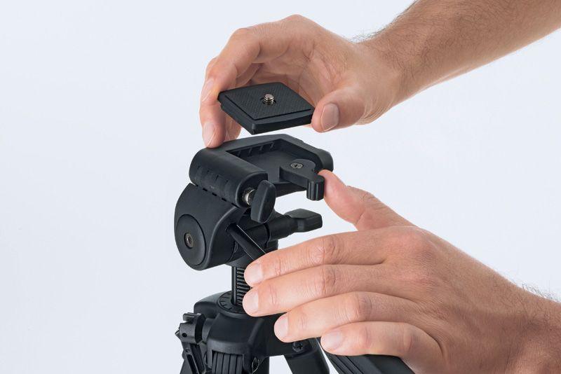 BoschBT 150 建築三腳架，附可調式頭部。