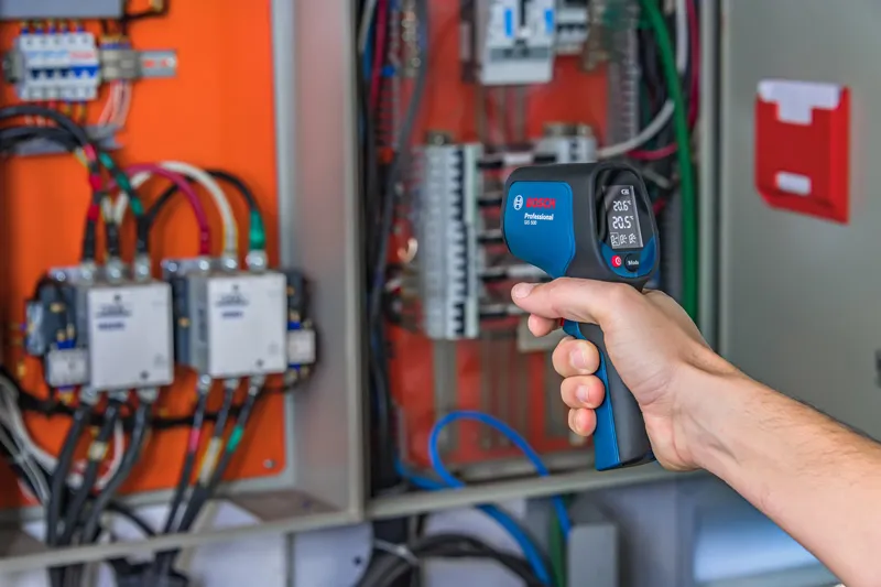 測量電氣面板溫度。.