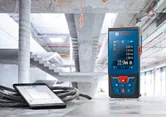 雷射測量和平板電腦顯示施工現場混凝土表面的測量結果。