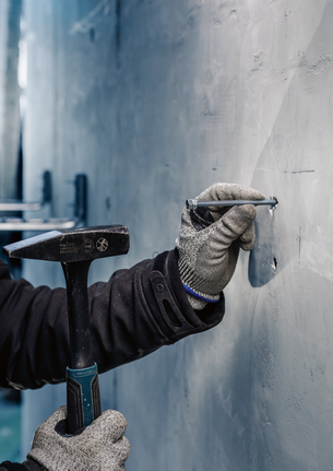 正在使用Bosch混凝土鑿子配件。.