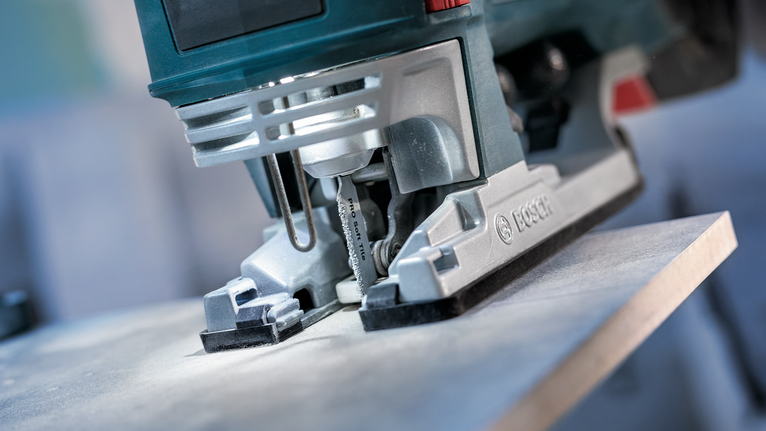 PRO Soft Tile T130RF 線鋸片,83 mm,3 件 在近距離車間環境中以拼圖鋸切割木板。