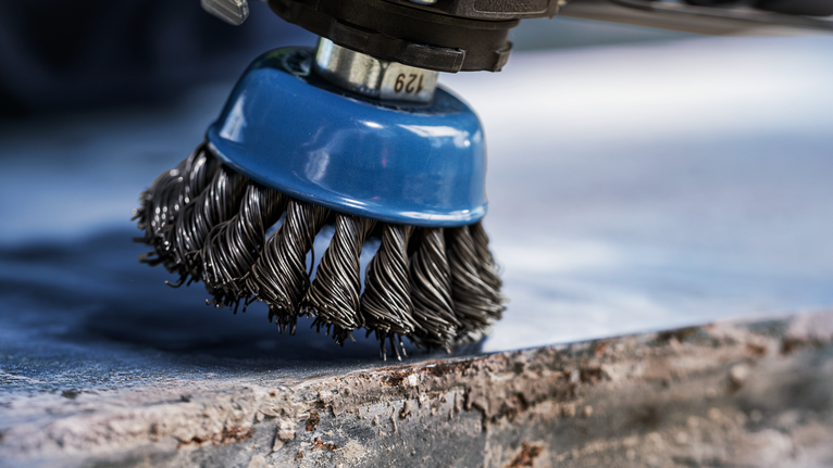 PRO Metal clean 碗形刷,75 x 0.3 mm,螺紋 鋼絲刷配件可清除金屬表面的鏽跡。
