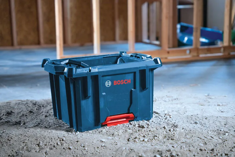 建築工地上的BoschL-BOXX 工程工具箱。