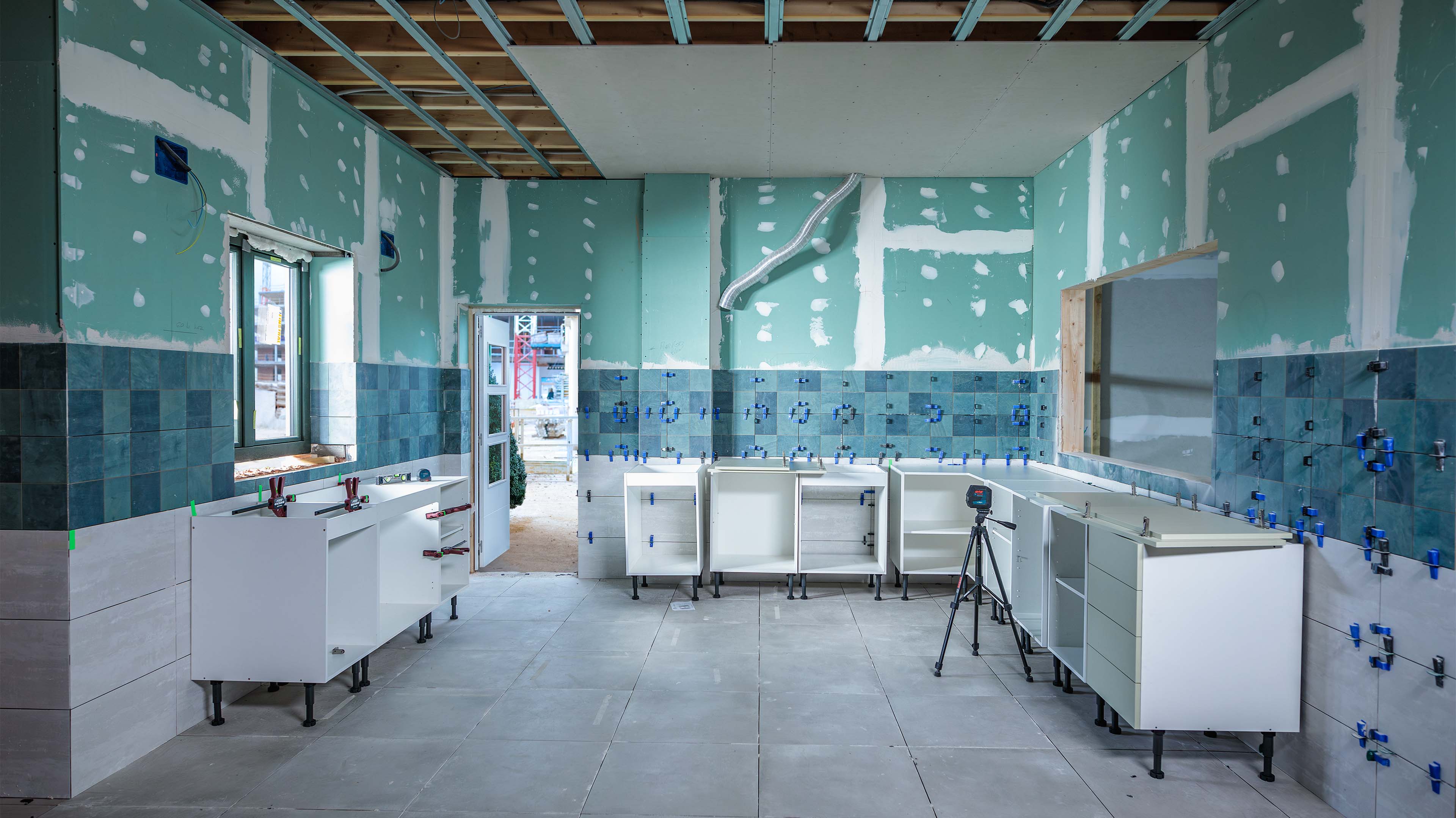 安裝廚房檯面/懸掛櫥櫃